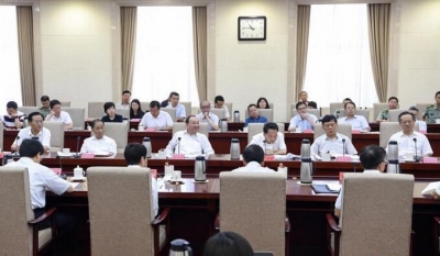  中宣部召开《将改革进行到底》研讨会
