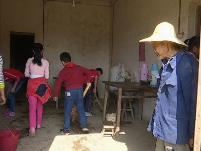 重阳敬老 弘扬传统美德