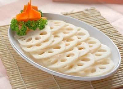 天气燥流鼻血  吃点生藕就管用