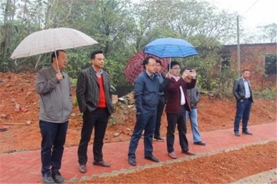 省水利厅水保处到蕲春检查督办蕲州龙泉庵小流域建设情况