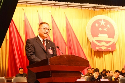 迈向新时代 开启新征程 展现新担当