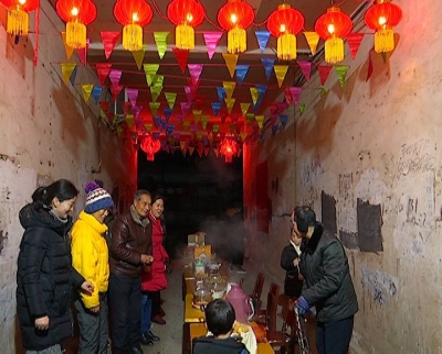 腊八时节共聚餐 居民小院情意浓