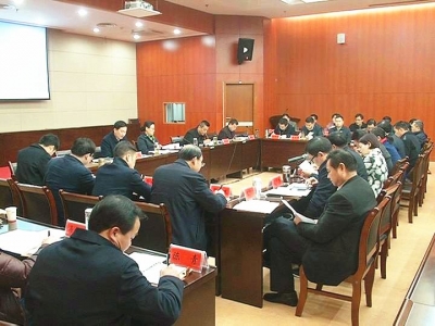 赵少莲主持召开县委常委（扩大）会