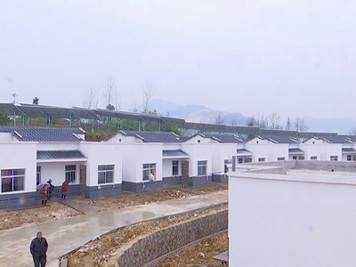 漕河镇黄厂村：集中安置配套光伏产业助脱贫
