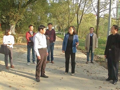 赵少莲调研督办李时珍医药集团工业旅游景区建设