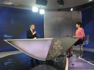 张维为：政府工作报告里的“加法、减法、乘法”
