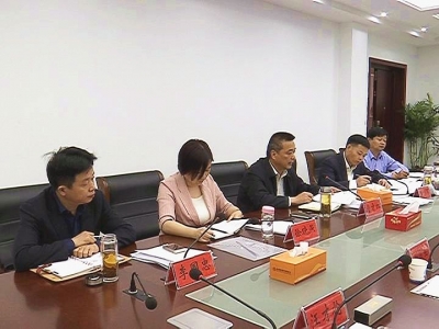 詹才红主持召开县长办公会