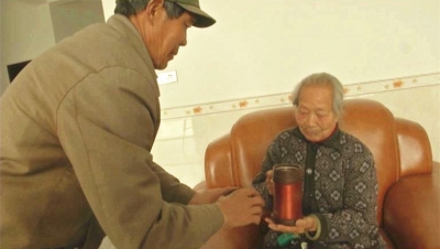 董氏老人：脾性温和 饮食清淡 