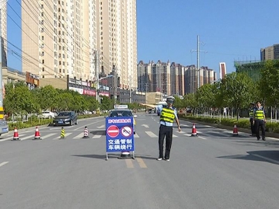 县食药监局 交警大队为高考保驾护航