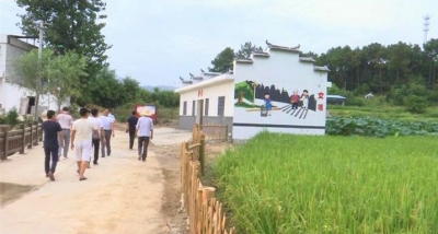 推动“厕所革命” 办好民生工程