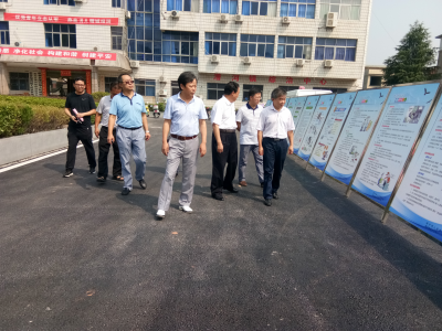 市督导组对我县“七五”普法工作 进行中期督导