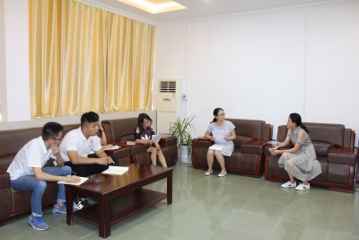 武汉纺织大学外经贸学院师生走进贫困地区“推普脱贫” 