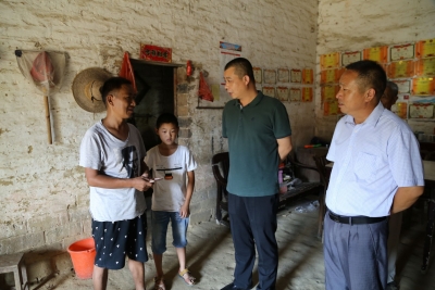 又是一年开学季，金秋助学再行动