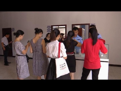 蕲州镇开展“不让毒品走进我家”宣传活动