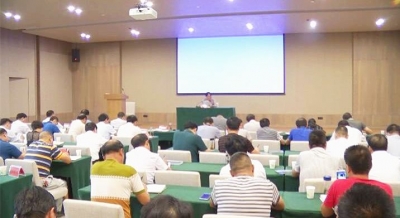 赵少莲主持召开赤龙湖生态环境保护专题会议