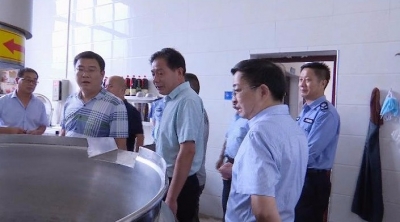 我县强化“双节”食品药品安全监管