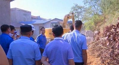 横车镇黄岗村三处违法建筑被依法拆除