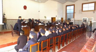 县法院公开审理骆志鹏等16名被告人涉恶案
