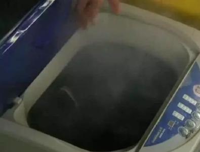 冬天穿羽绒服的注意！这些事千万别做，隐患巨大