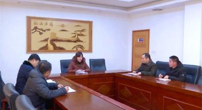 姜晓燕：三尺讲台演绎精彩人生