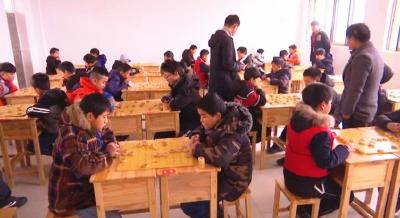 县教育局举办第六届“李时珍职校阳光杯”青少年棋类运动会