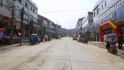 刘河镇：街道整治提升镇区形象