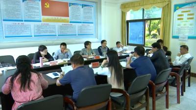 省地方志办主任吴凤端来我县调研督察地方志工作