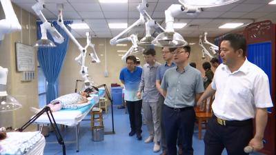 启航新健康博士专家团义诊活动走进李时珍中医院