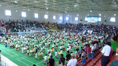 全国青少年体育冬夏令营（湖北蕲春站）暨市五运会蕲春青少年棋类选拔赛在县体育馆举行