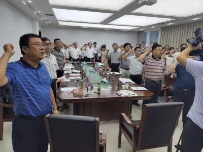詹才红参加县政府办机关支部主题党日活动