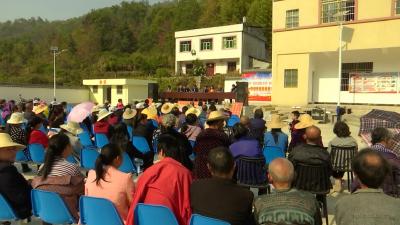 县脱贫攻坚驻村帮扶督查专班星期天例行督查
