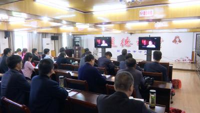 县审计局重温红色经典坚定理想信念