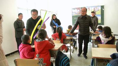 县驻村督查专班督查驻村帮扶工作