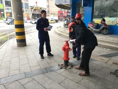 迎春节，城区消防栓“体检”保安全