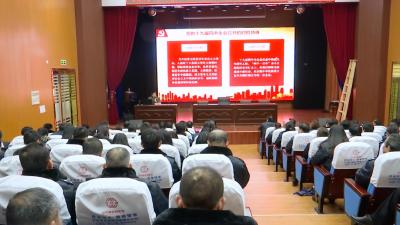 “百马行动”华中科技大学小分队走进我县理论热点面对面示范点 