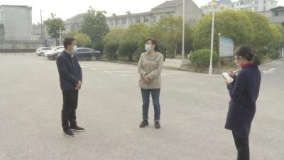 赵少莲：坚持防控工作力度不减 节奏不变 尺度不松