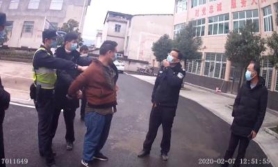 “我非要过去”！  蕲春男子卡口耍横被刑拘