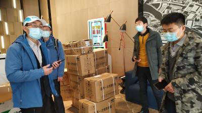 你们逆风前行治病救人，我们全力做好后勤保障工作
