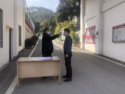 防疫进行时：向桥乡全覆盖做好上门摸排和消毒工作