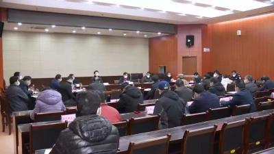 赵少莲主持召开县新型冠状病毒感染的肺炎防控指挥部工作例会