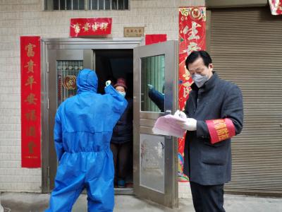 ​战“疫”排头兵  群众贴心人