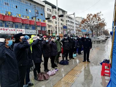 全力抗击疫情 筑牢战时堡垒 