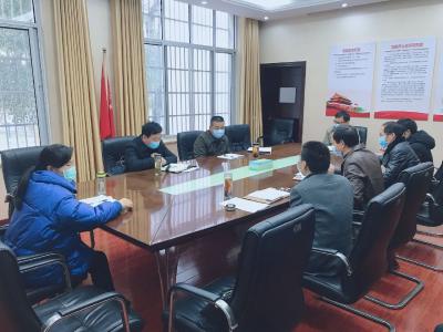 县新冠肺炎防控工作指挥部：从3月2日起 全县实施农机春耕抢耕整地作业5万亩