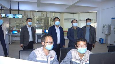 视频| 县人大机关靶向发力 服务企业