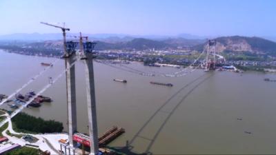 视频| 赵少莲调研重点交通项目建设