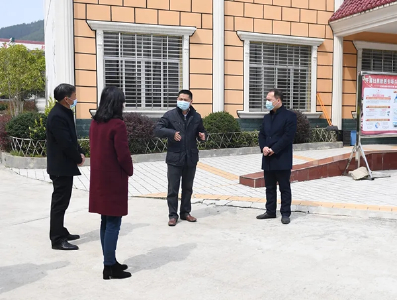 官书云检察长深入檀林镇扶贫村 督导疫情防控和脱贫攻坚工作      
