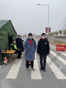 吕毅: 疫情面前  彰显初心            