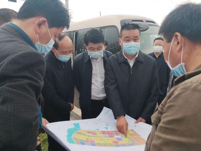 视频| 詹才红现场办公 研究解决黄黄高铁蕲春站区路网建设