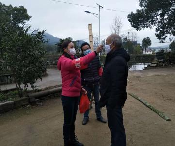 担起党员的责任  —达城村入党积极分子郑隆英