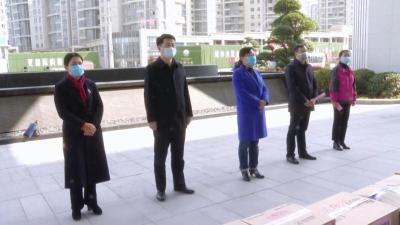赵少莲看望慰问坚守医疗救治一线的妇女同胞和医务人员家属